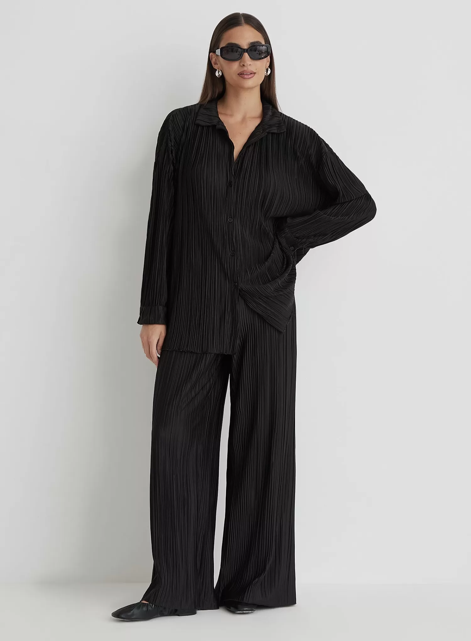 Black Plisse Trousers - Palais-4th & Reckless New
